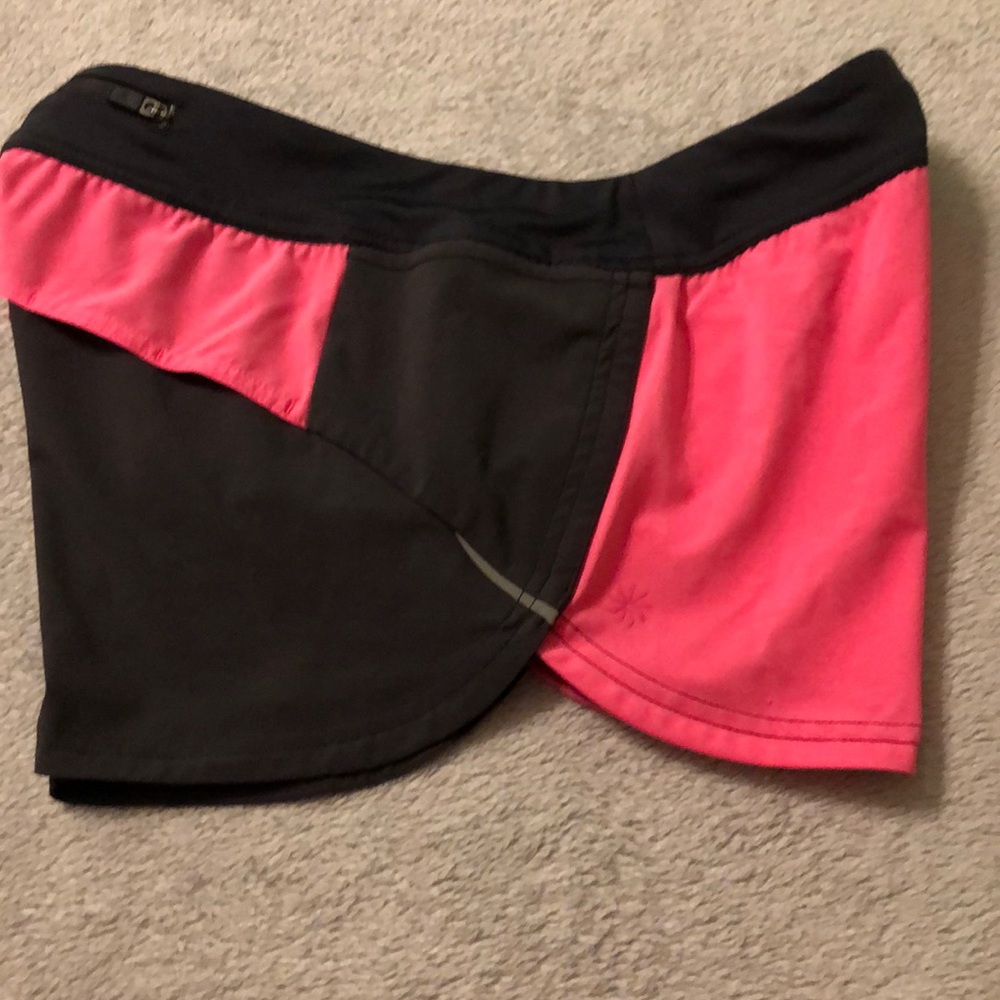 Athleta Girl Record Breaker Short - 2 1/2” -EUC!